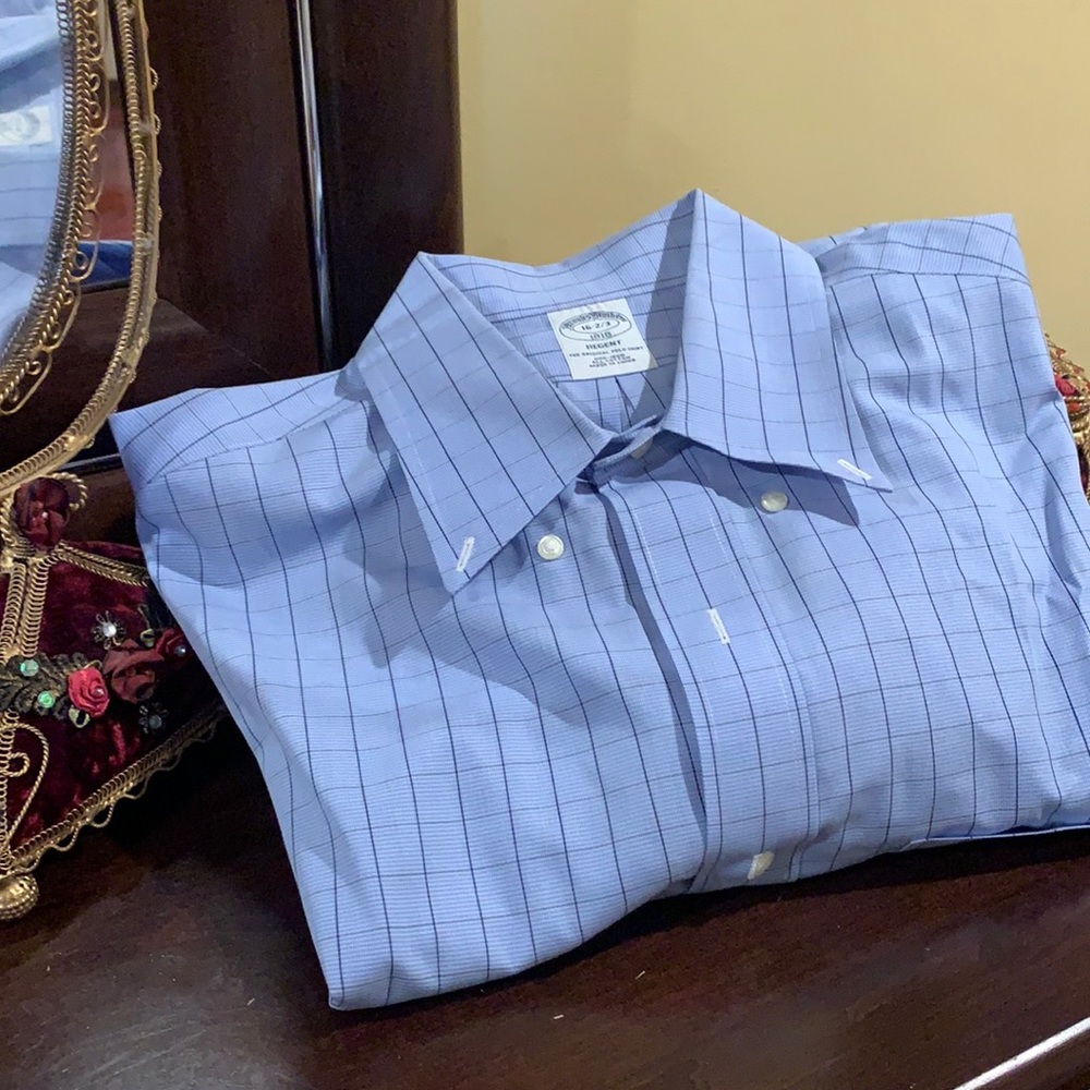 NWOT mens Brooks Brothers Regent shirt.Size 16-2/3